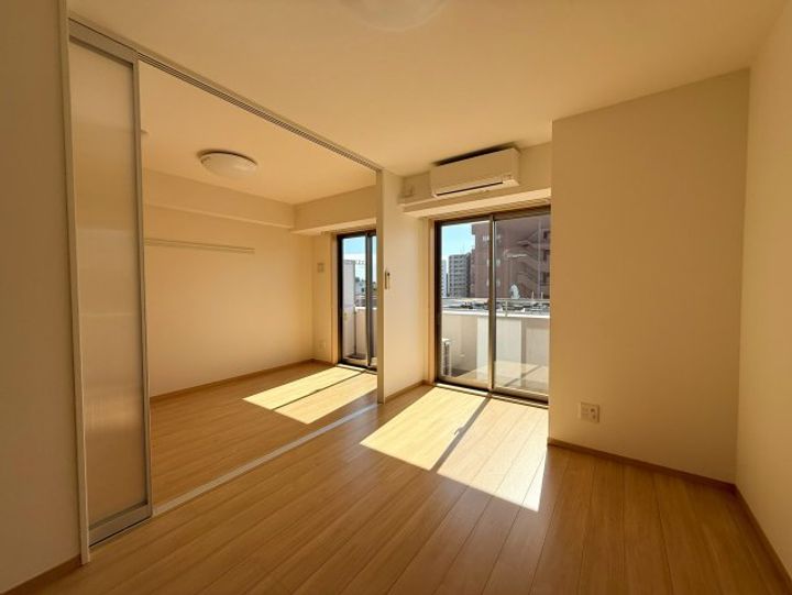 宮城県仙台市宮城野区鉄砲町東(マンション)の賃貸物件の居間