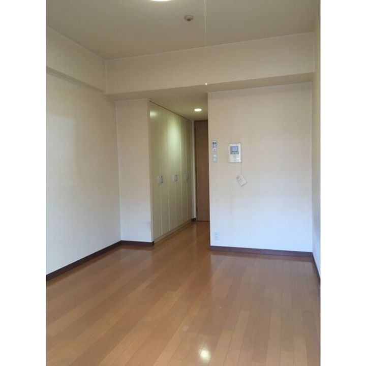 レジディア榴岡 イースト棟の居間