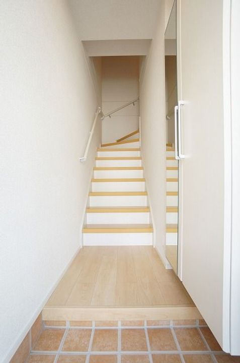 アルモニーBの玄関