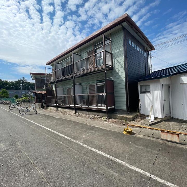 コーポマルボシの外観