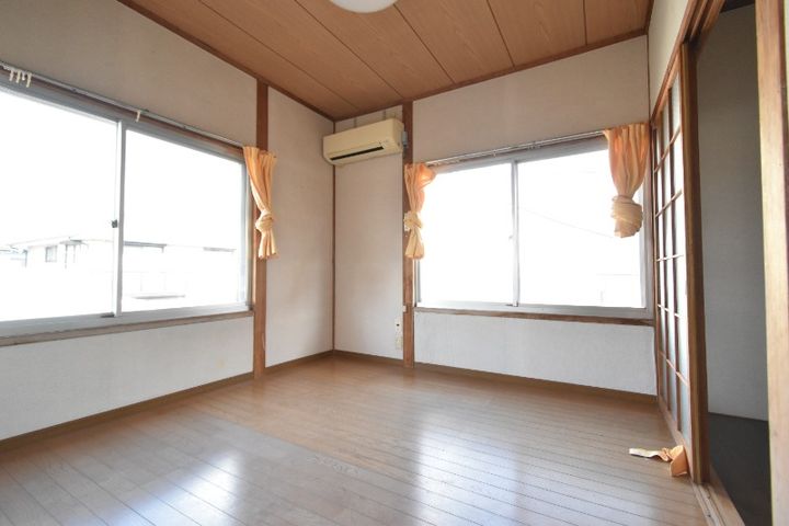 栄アパートの内装