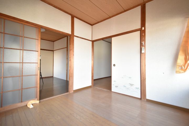 栄アパートの内装