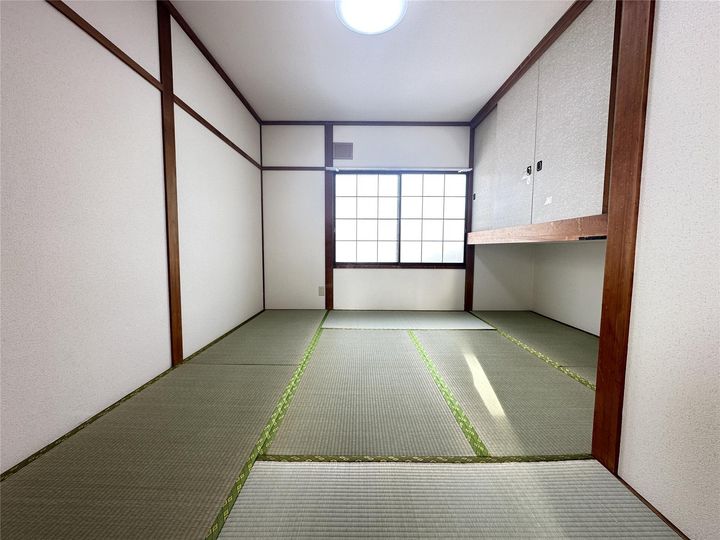 ハイツひまわり(左)の内装