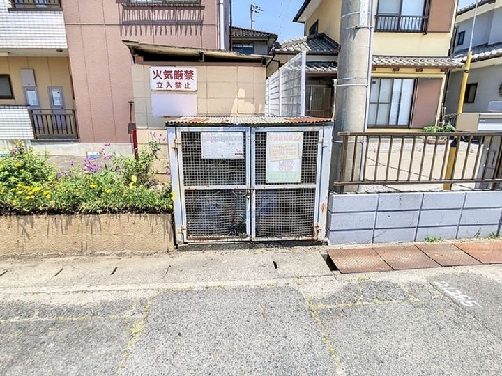 滋賀県近江八幡市上野町(マンション)の賃貸物件の地図