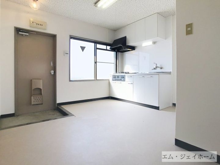 滋賀県近江八幡市上野町(マンション)の賃貸物件の居間