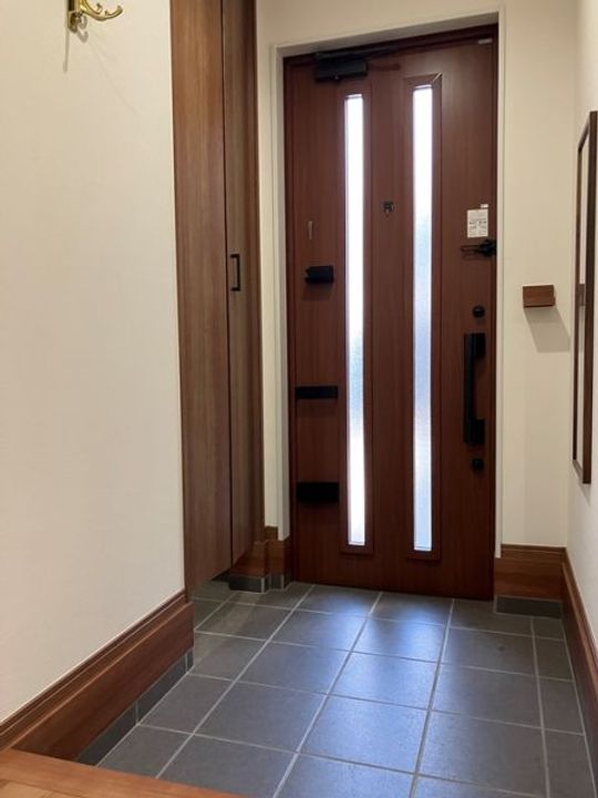 神奈川県横浜市旭区二俣川2(一戸建)の賃貸物件の玄関