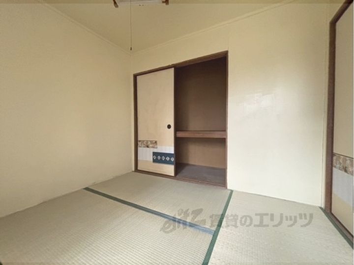 結崎ハイツの居間