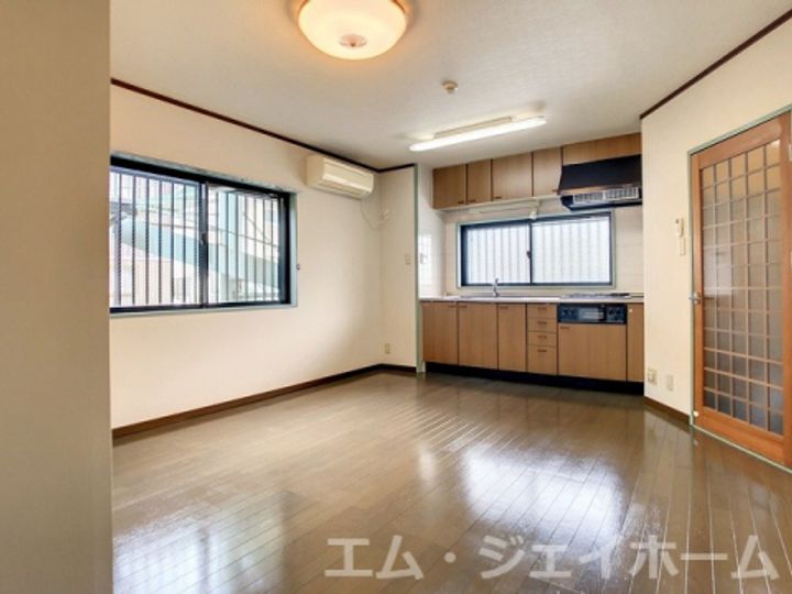パディ・アイ・マンションの居間