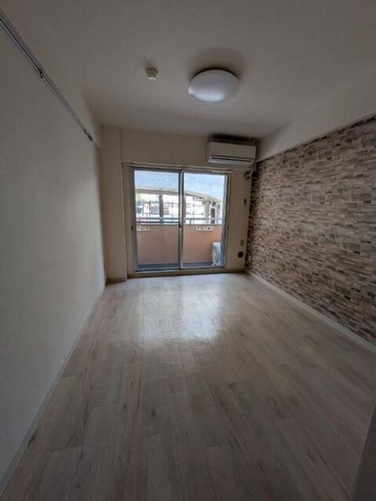 東村山ペガサスビルA館の居間