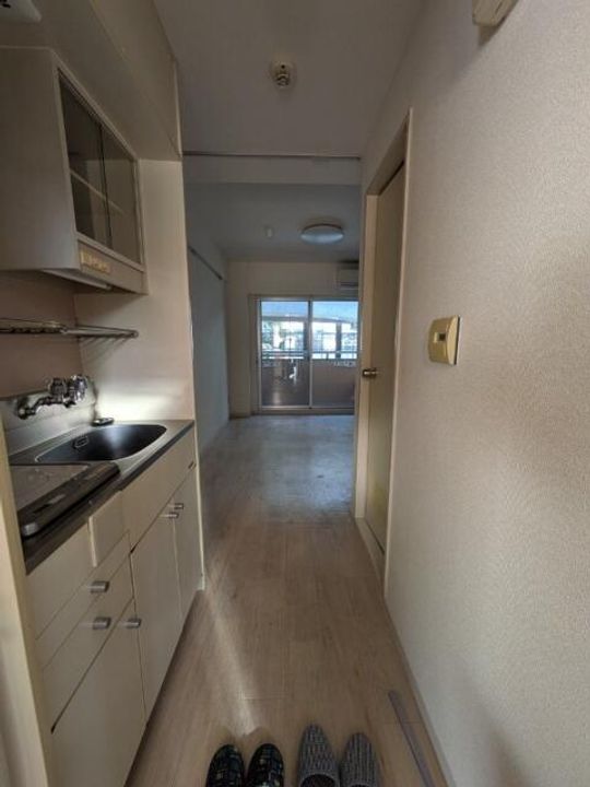 東村山ペガサスビルA館の玄関