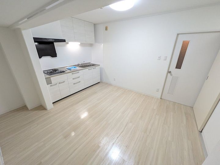神奈川県横浜市鶴見区岸谷1(マンション)の賃貸物件の居間