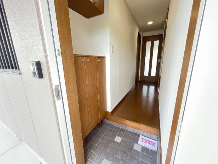 岐阜県土岐市下石町(アパート)の賃貸物件の玄関