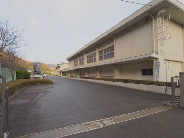 クレール アヴェニールの周辺