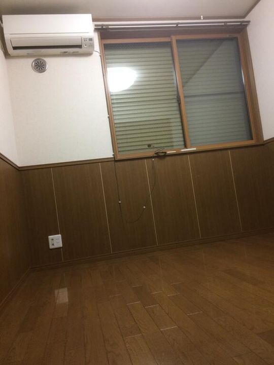 アール.アンジュの居間