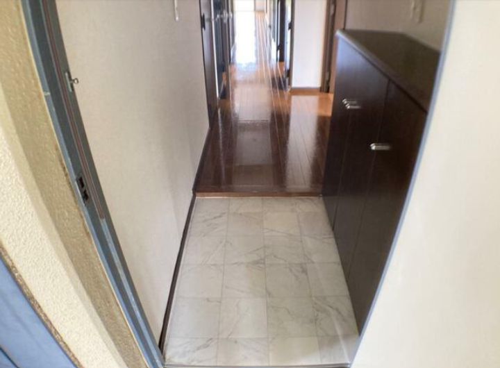 美浦第一グリーンコーポの玄関