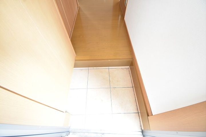 東京都調布市西つつじケ丘1(アパート)の賃貸物件の玄関