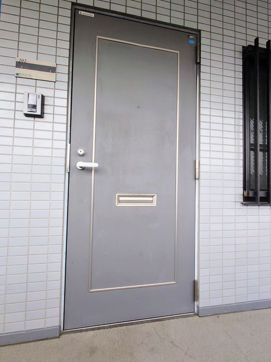 デュウェルサカイの玄関