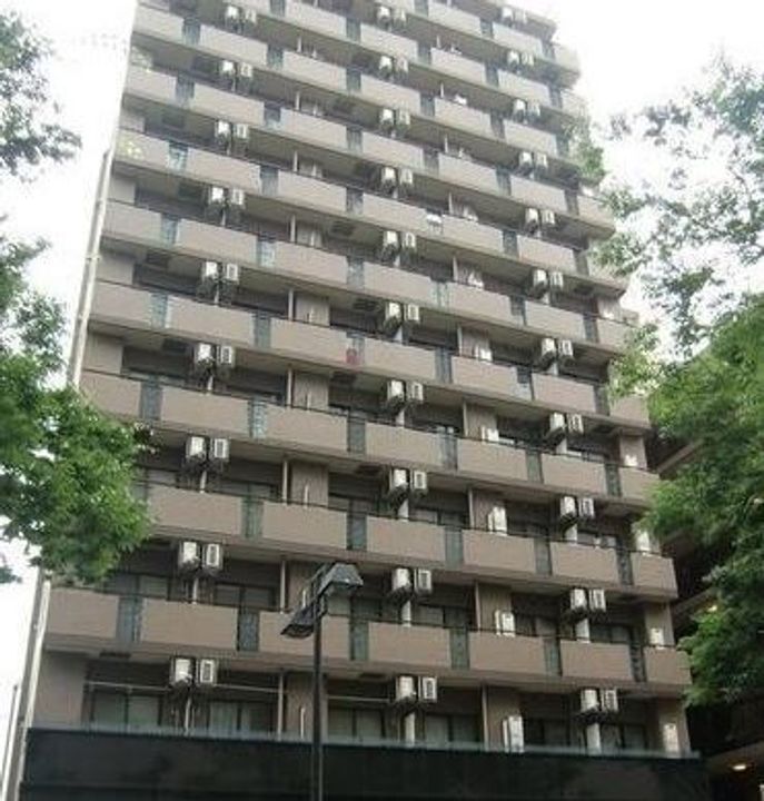 神奈川県横浜市港北区新横浜3の賃貸マンションの外観