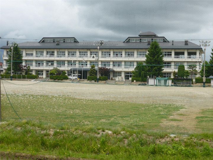 サンハイツ宮川の周辺