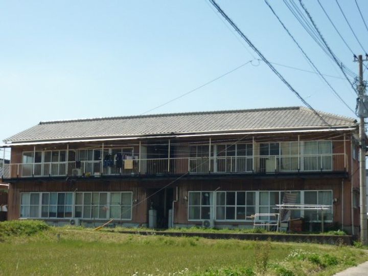 ひまわりアパートの外観