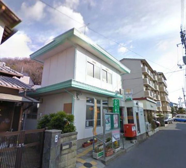レオパレス谷万成の周辺