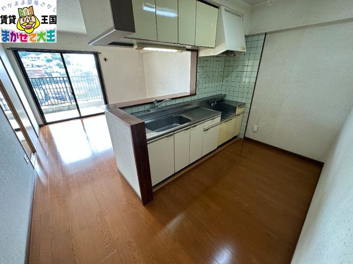 長崎県長崎市青山町(マンション)の賃貸物件の居間