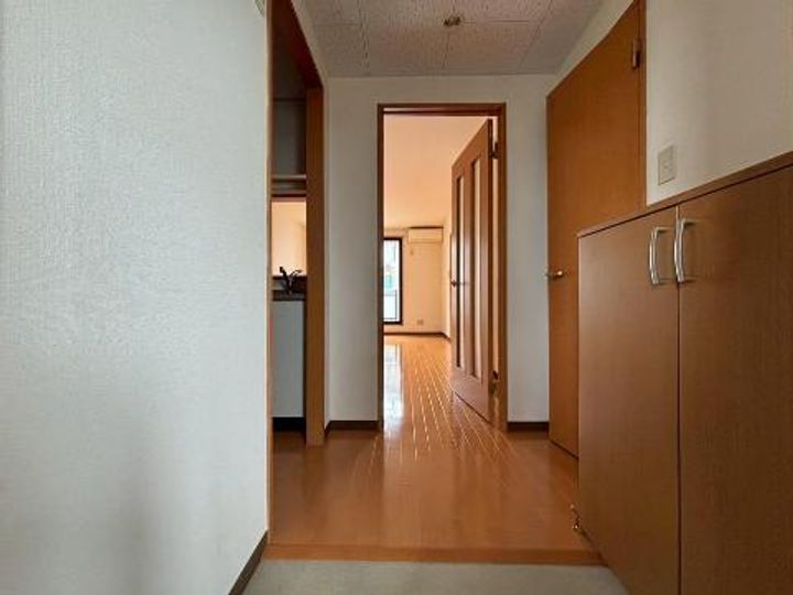 レジデンス大手町の玄関