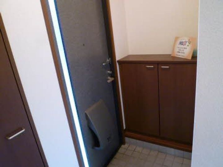 シャーメゾン・K B棟の玄関