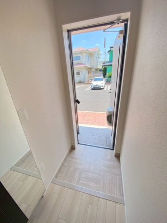 千葉県印西市大森(マンション)の賃貸物件の玄関