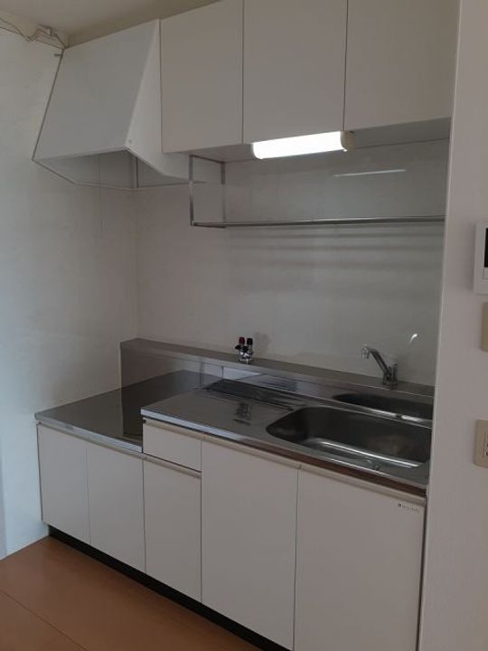 大阪府泉佐野市湊2(マンション)の賃貸物件のキッチン