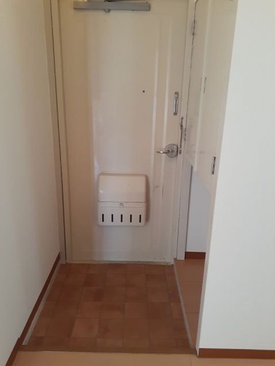 大阪府泉佐野市湊2(マンション)の賃貸物件の玄関