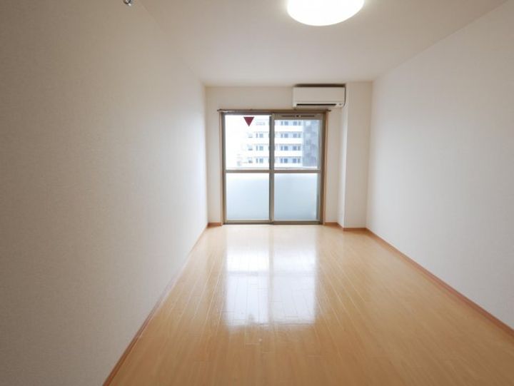 フラッティK&Sの居間