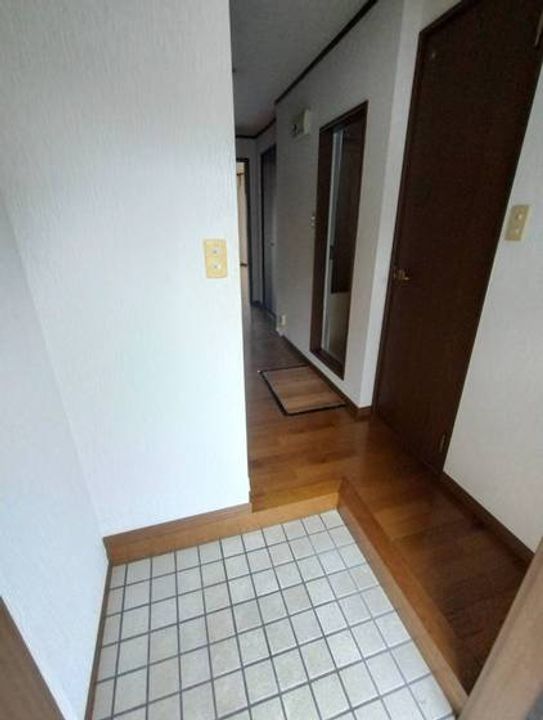 イル・ソーレ中野東駅前の玄関