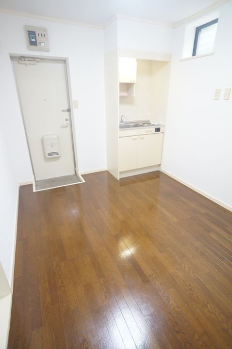 西田方1階の内装