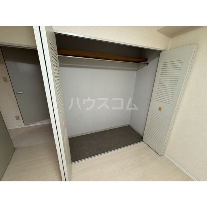 白銀ビルの内装