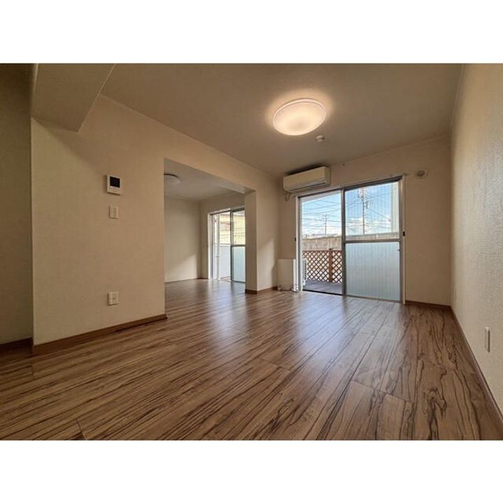 金沢八景ブランシールの居間