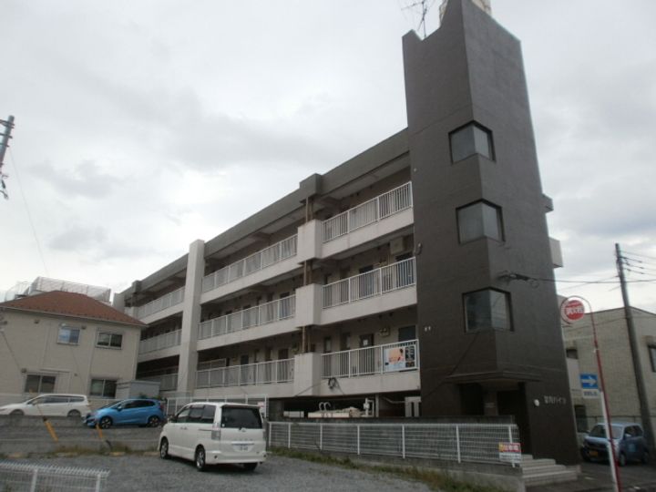 望月ハイツの外観