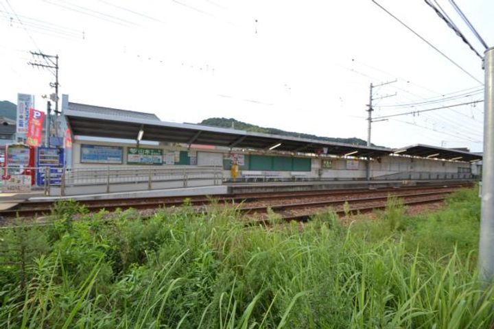 世並ビルの周辺