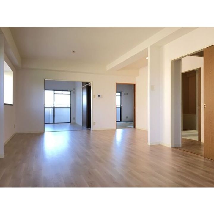 木賀第2杉本ビルの居間