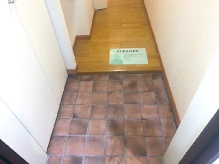 シンシア学芸大学の玄関