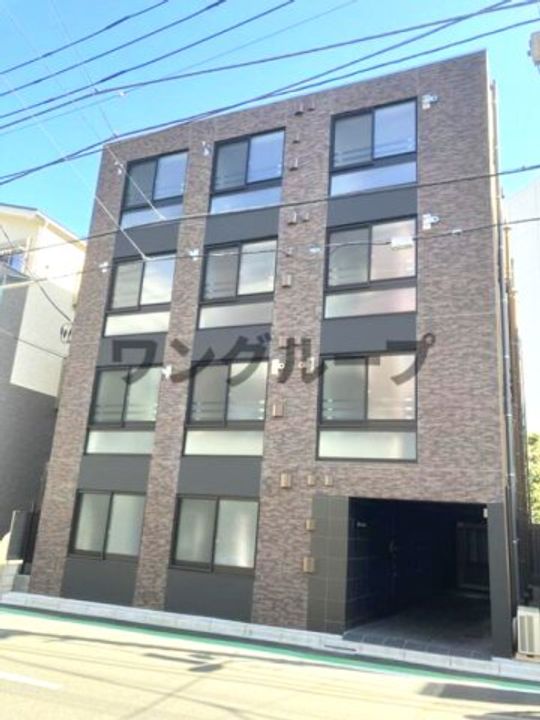 エストゥルースプラス田端の外観