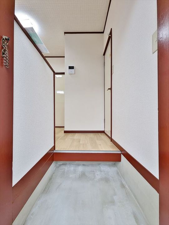 サンメゾン神田の玄関