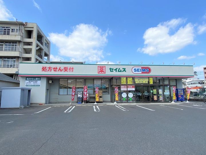 ヴィクトワール六番館の周辺