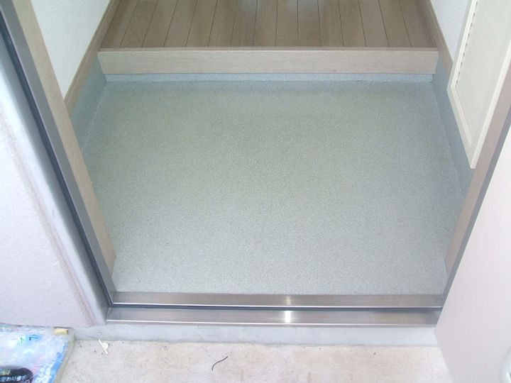 福岡県久留米市東合川新町(アパート)の賃貸物件の玄関