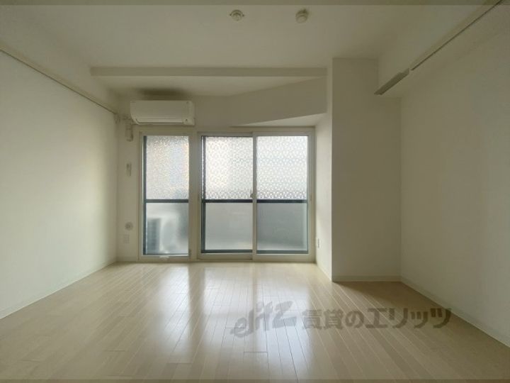 エスリード京都河原町の居間