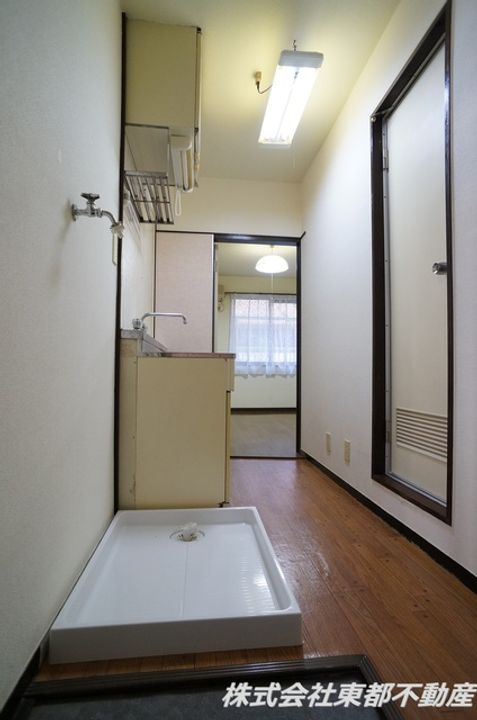 東京都府中市紅葉丘3(アパート)の賃貸物件の玄関