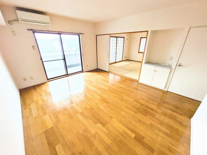 鹿児島県鹿児島市南栄5(マンション)の賃貸物件の居間