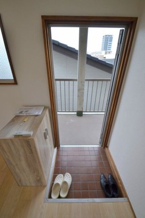 広島県広島市西区庚午中4(マンション)の賃貸物件の玄関