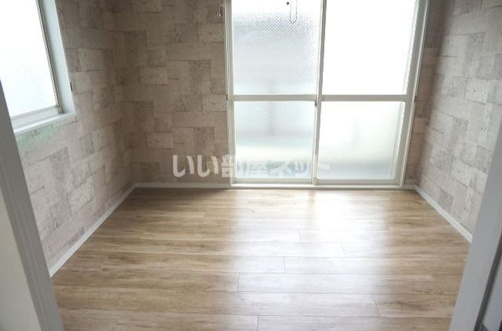 大阪府大東市北条7(アパート)の賃貸物件の居間