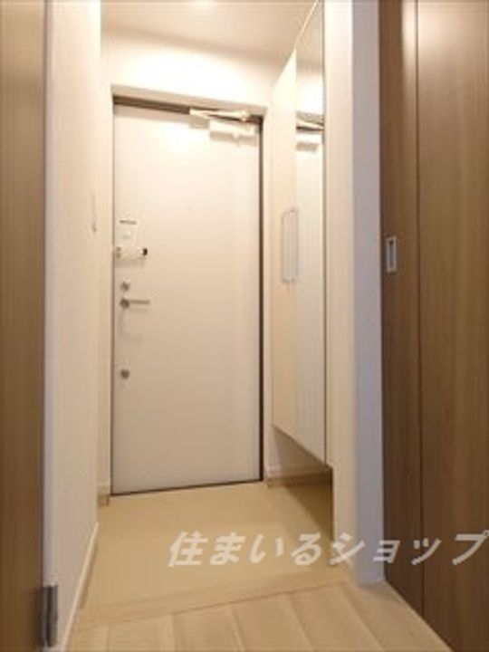 広島県広島市安佐北区亀山2(アパート)の賃貸物件の玄関